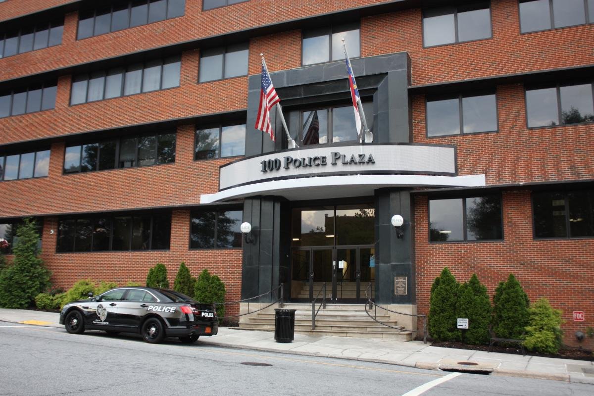 Policía de Greensboro: Programa BHRT ha resuelto 489 incidentes que involucran a personas con problemas de salud mental Policía de Greensboro: Programa BHRT ha resuelto 489 incidentes que involucran a personas con problemas de salud mental