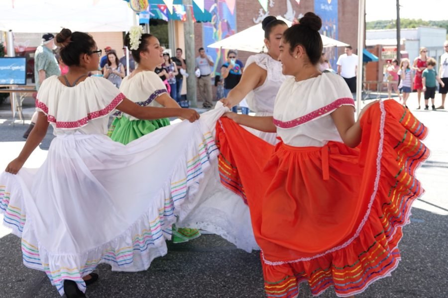 Vuelve la Fiesta de Siler City en el Mes de la Herencia Hispana Vuelve la Fiesta de Siler City en el Mes de la Herencia Hispana
