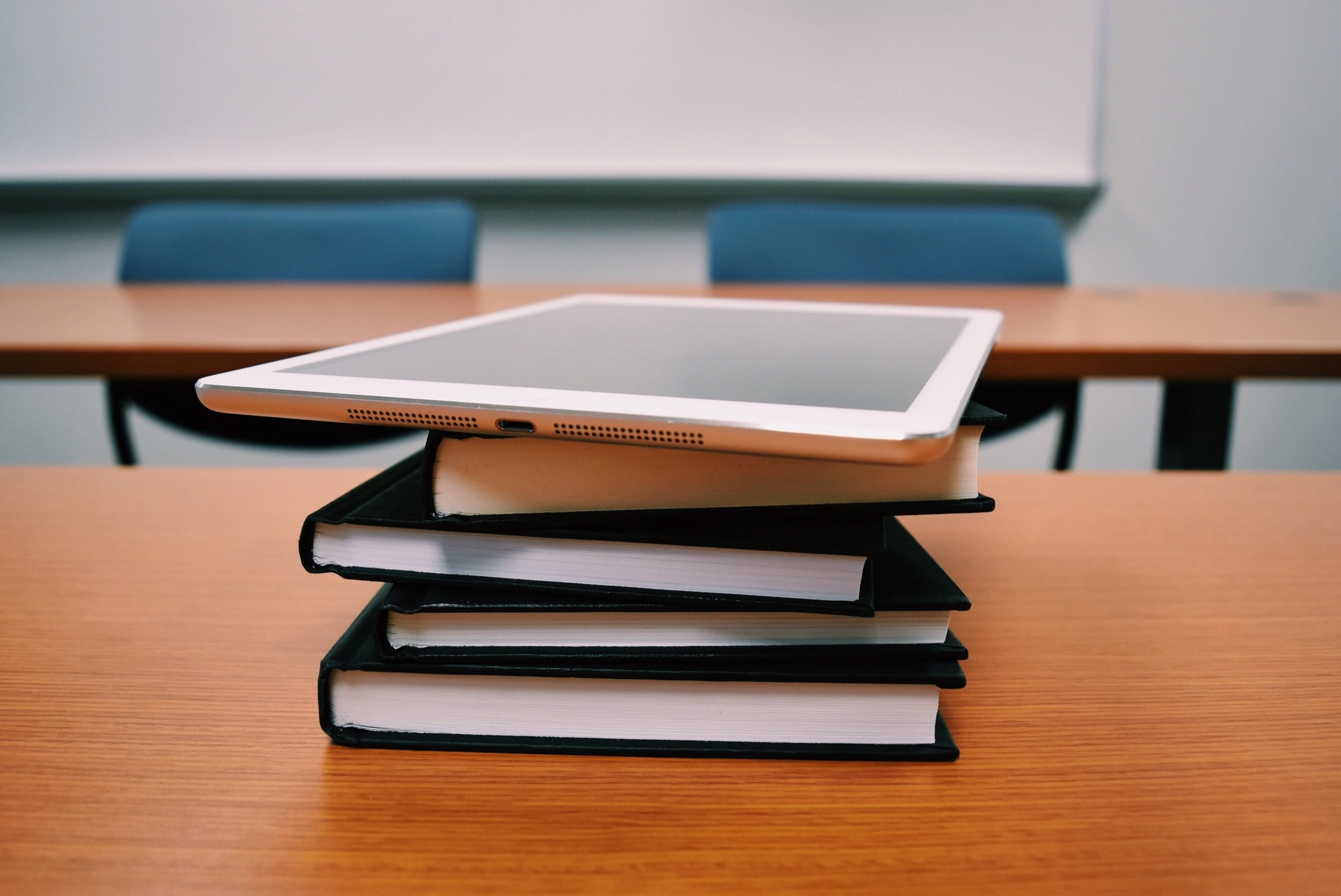 Poca financiación ubica a Carolina del Norte entre los estados rezagados en materia de educación pública Poca financiación ubica a Carolina del Norte entre los estados rezagados en materia de educación pública