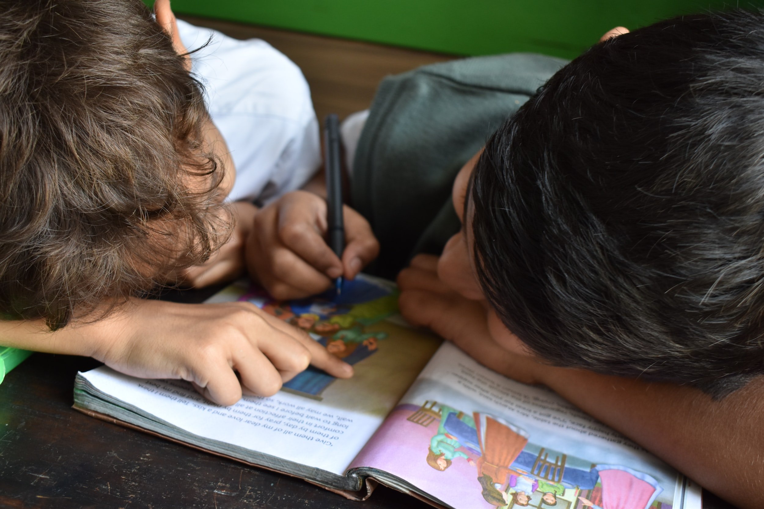 Con un Festival Callejero se celebra el “Día de los Niños, Día de los libros” en N. Church Street Con un Festival Callejero se celebra el “Día de los Niños, Día de los libros” en N. Church Street