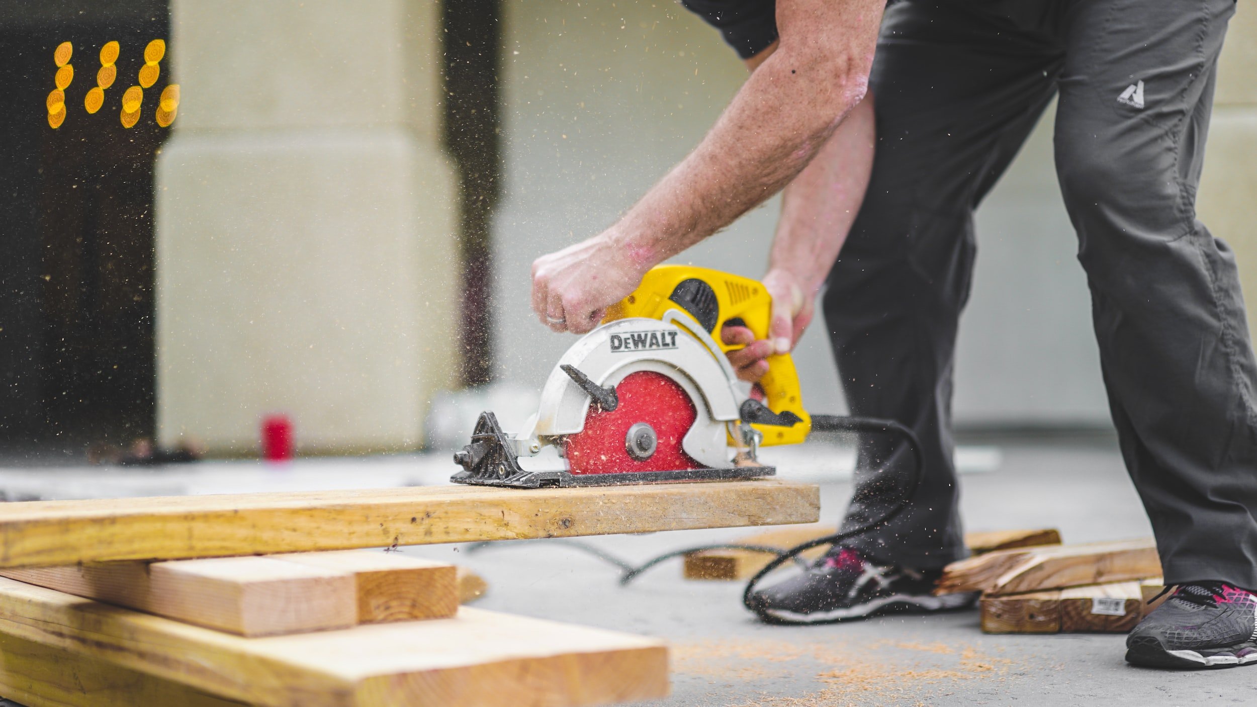 Neighborhood Toolbox: El nuevo centro gratuito de préstamo de herramientas para los habitantes de Greensboro Neighborhood Toolbox: El nuevo centro gratuito de préstamo de herramientas para los habitantes de Greensboro