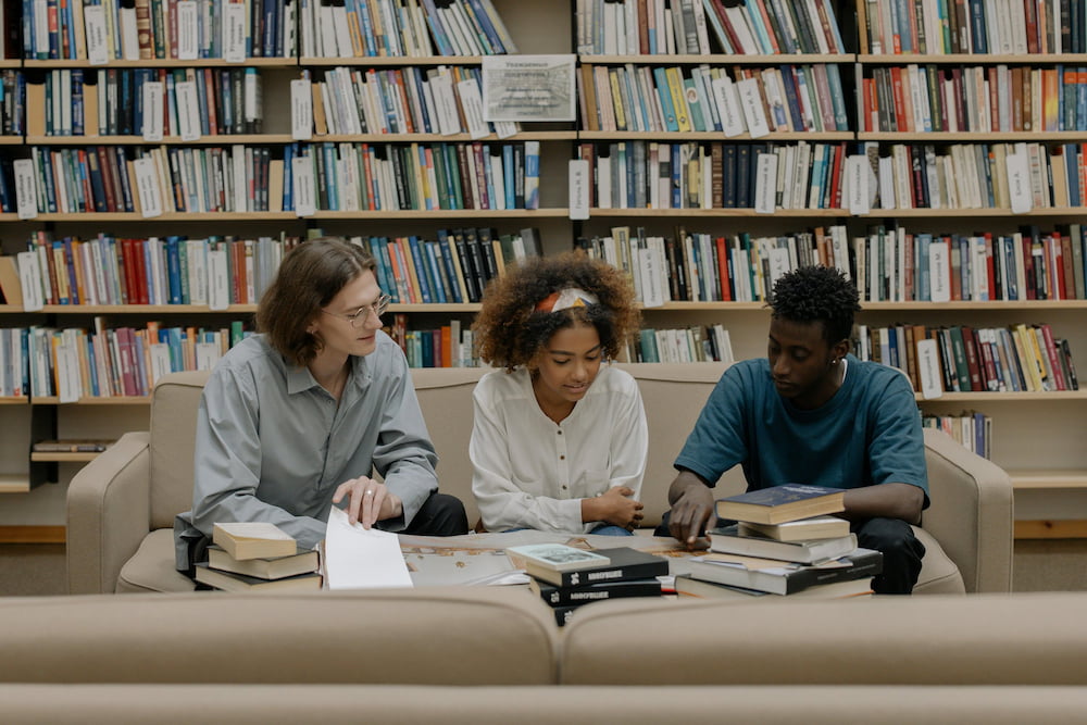 En varios distritos escolares de Carolina del Norte, la mayoría de estudiantes negros son retenidos un año afro americanos