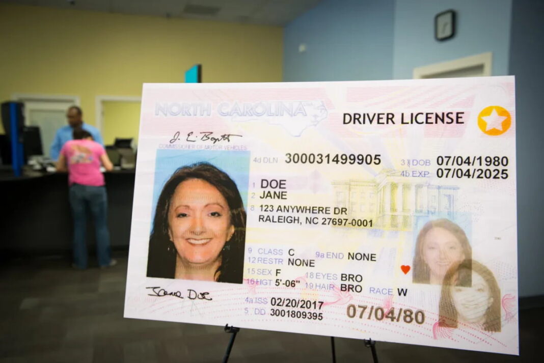 Inicia el juicio por la nueva Ley de Identificación de Votantes en Carolina del Norte: ¿Discriminación o protección electoral? NC DOT