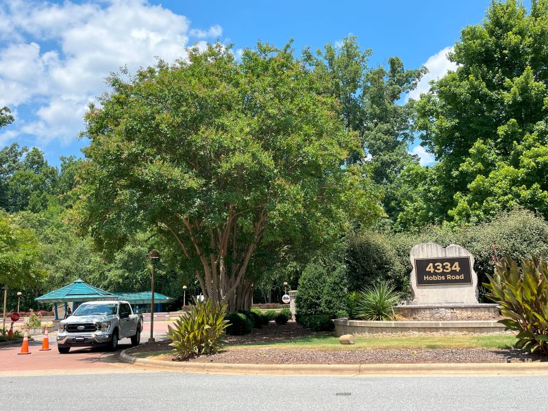 El centro para niños inmigrantes no acompañados de Greensboro redujo sus operaciones Migration Center