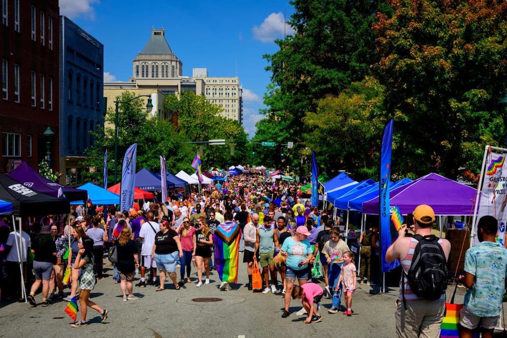 El 22 de septiembre es la cita: Greensboro Pride celebra a la comunidad LGBTQIA2+ de la Triada Greensboro Pride Day