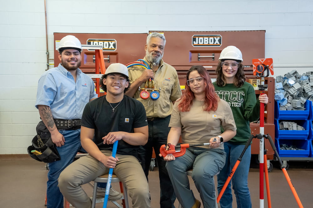 Desarrollando habilidades, creando oportunidades: Programas de GTCC ayudan a los adultos del condado de Guilford a avanzar esta primavera GTCC Trades