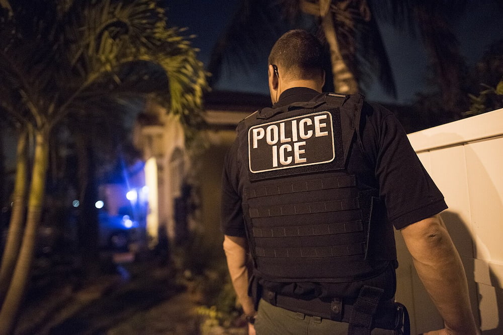 Protestas por planes de abrir nuevos centros de detención del ICE en Carolina del Norte ICE Force Raid