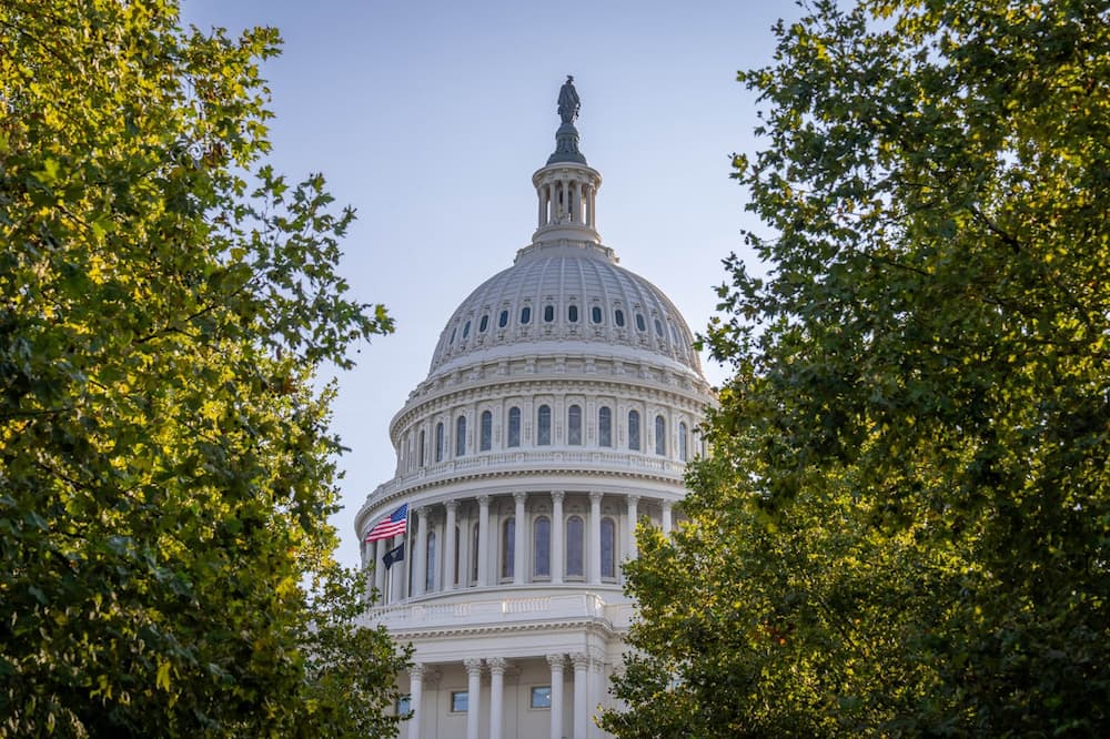 Cámara de Representantes de Estados Unidos, Distrito 6: Demócratas decidirán quien enfrentará en noviembre a republicano respaldado por Trump US Capitol Building