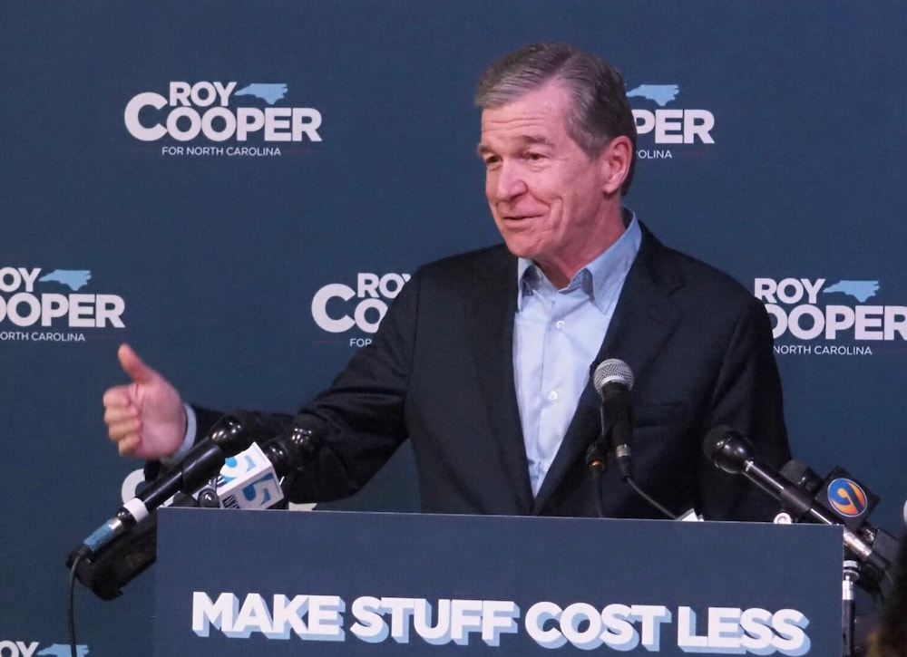 Involucrar a la comunidad latina y “Que las cosas cuesten menos” son prioridades de Roy Cooper Roy Cooper